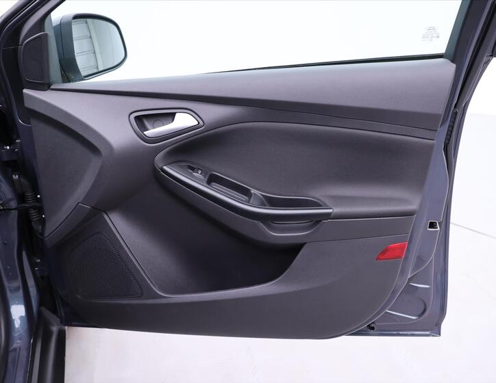 Ford Focus 13