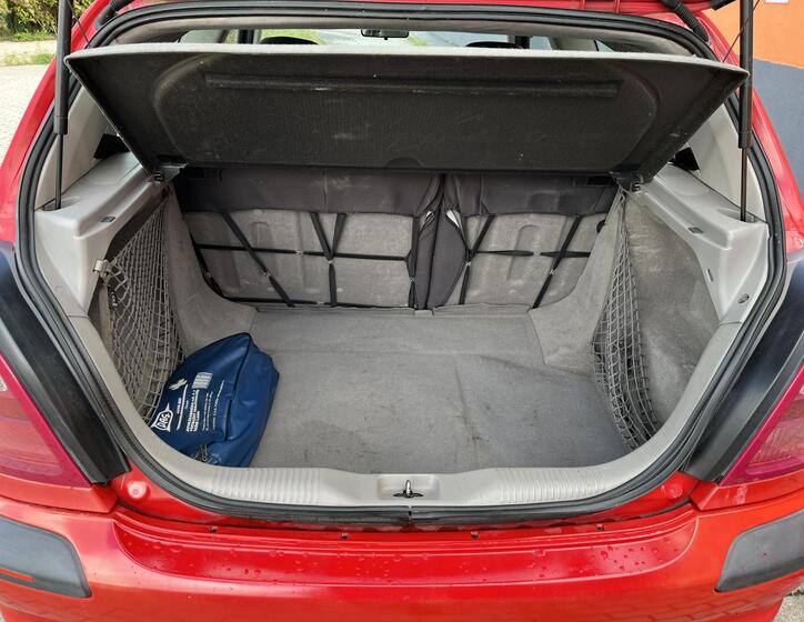 Nissan Almera 18