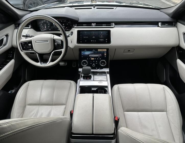 Land Rover Range Rover Velar 14