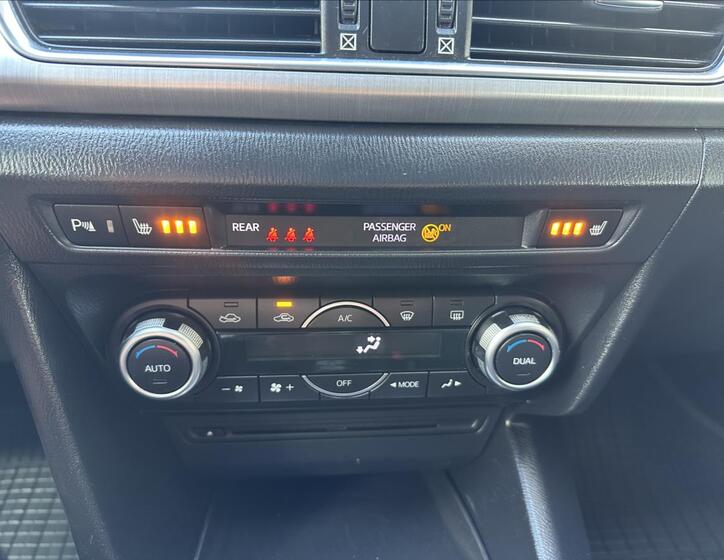 Mazda 3 18
