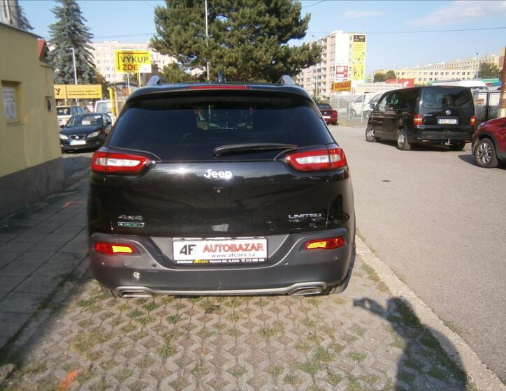 Jeep Cherokee 5