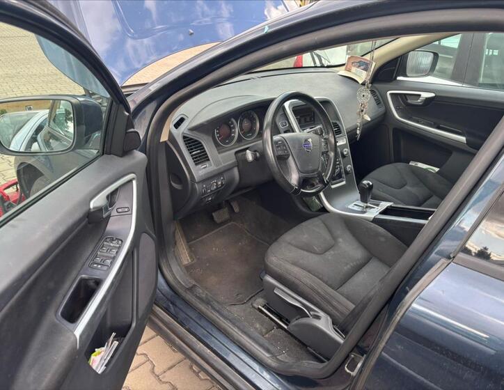Volvo XC60 6