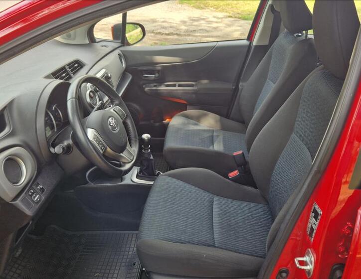 Toyota Yaris 10