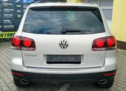 Volkswagen Touareg 8