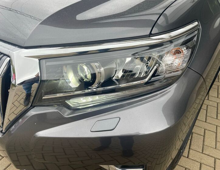Toyota Land Cruiser 27