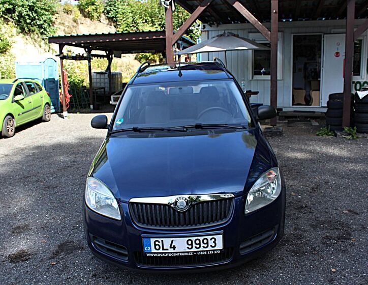 Škoda Roomster 2