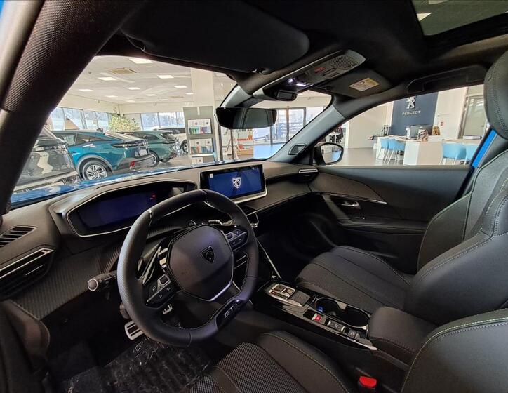 Peugeot 2008 6