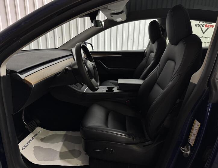 Tesla Model Y 25