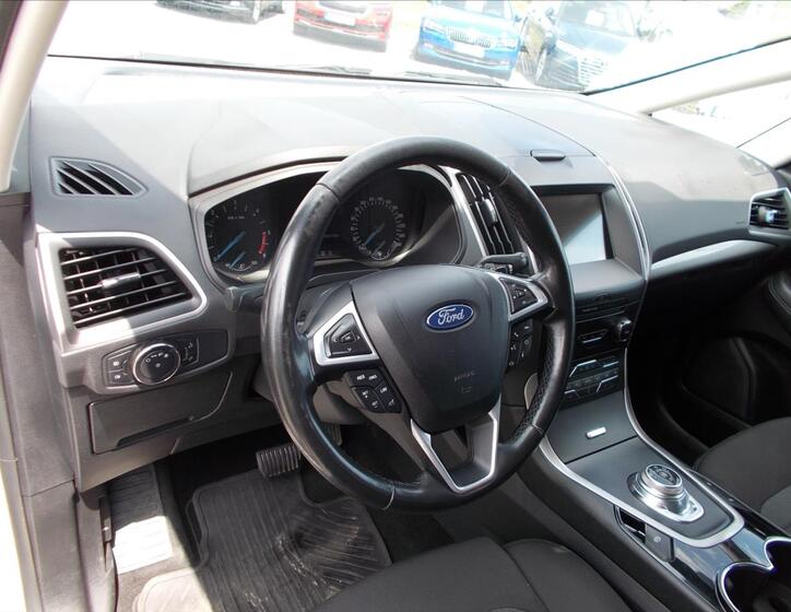 Ford S-MAX 21