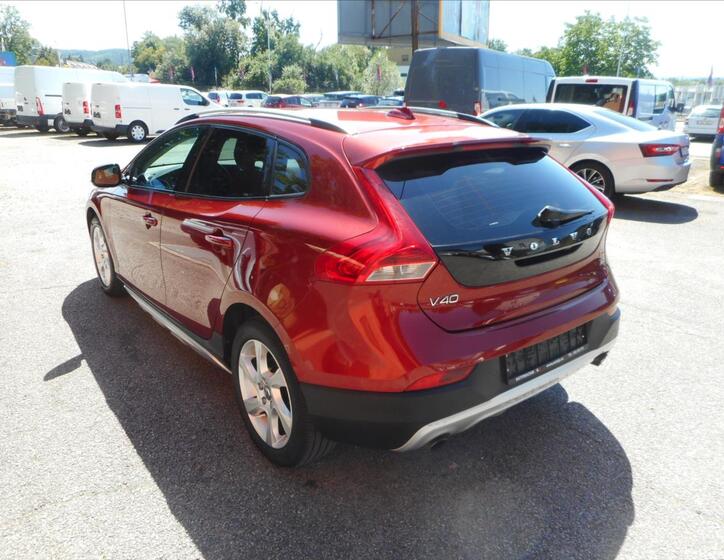Volvo V40 7