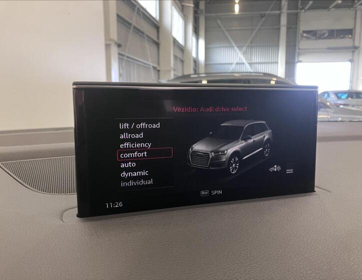 Audi Q7 9