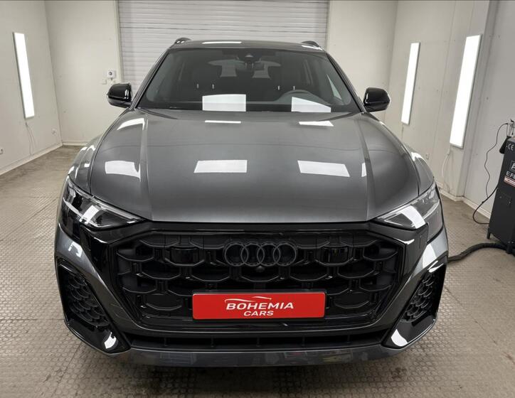 Audi Q8 2