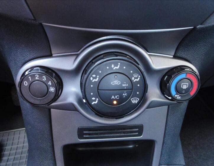 Ford Fiesta 19