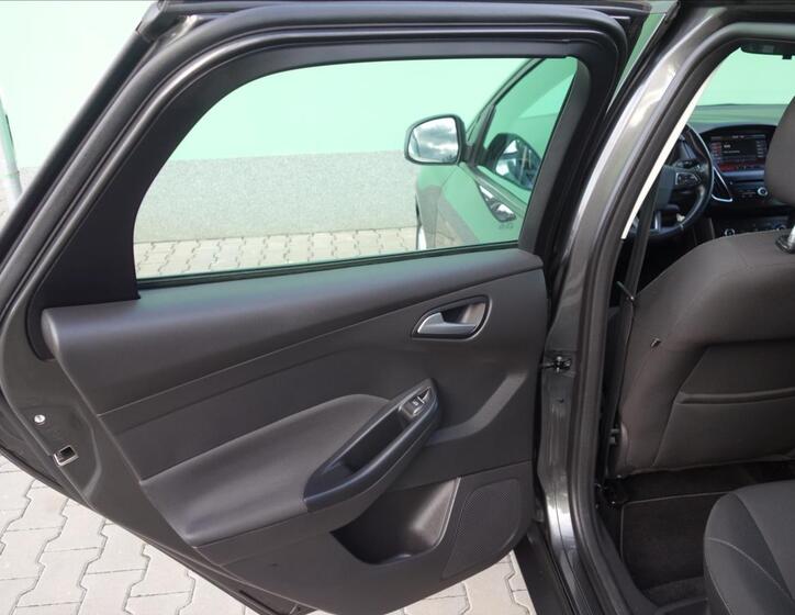 Ford Focus 24