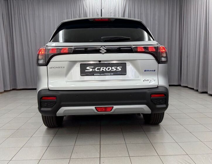 Suzuki S-Cross 7