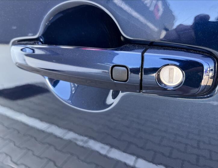 Suzuki Vitara 25