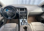 Audi Q7 16