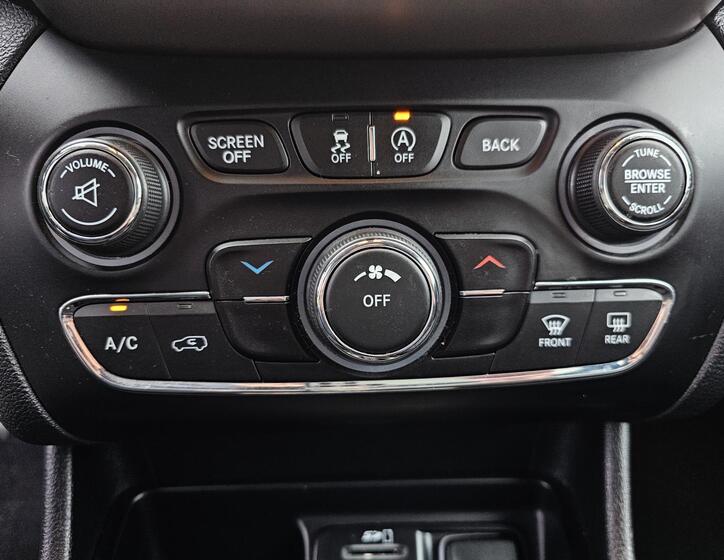 Jeep Cherokee 23