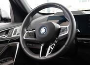BMW iX1 14