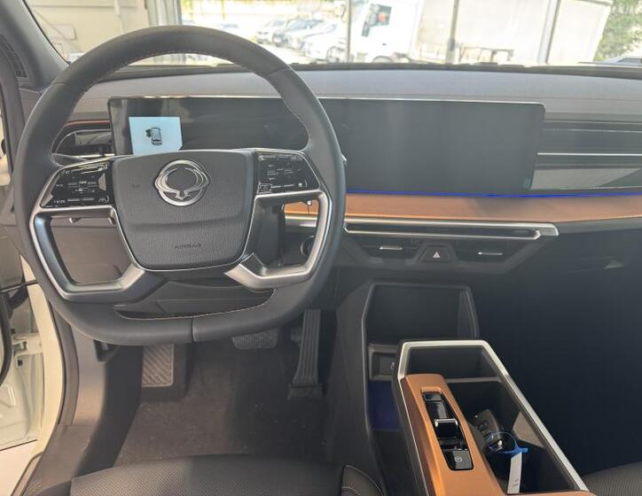 SsangYong Torres 12
