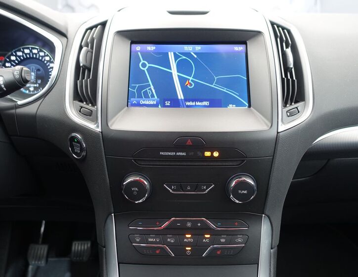 Ford Galaxy 15