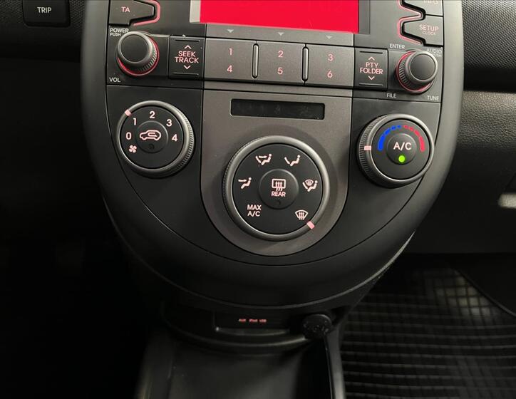 KIA Soul 8