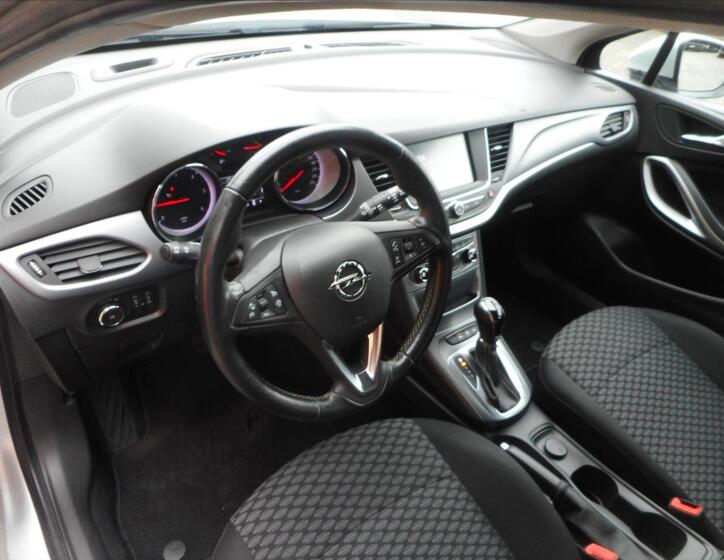 Opel Astra 9