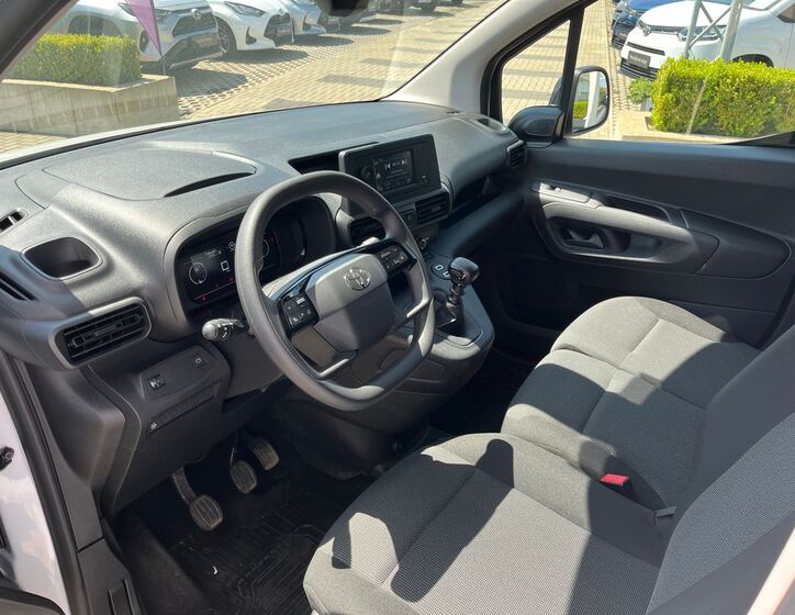 Toyota ProAce 13