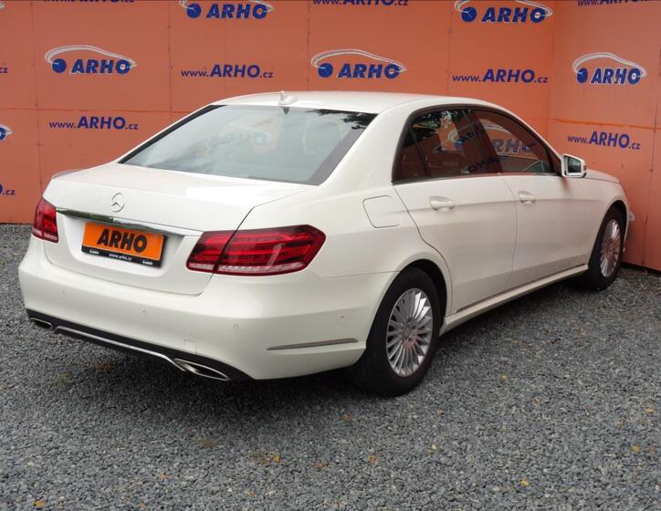Mercedes-Benz Třídy E 7