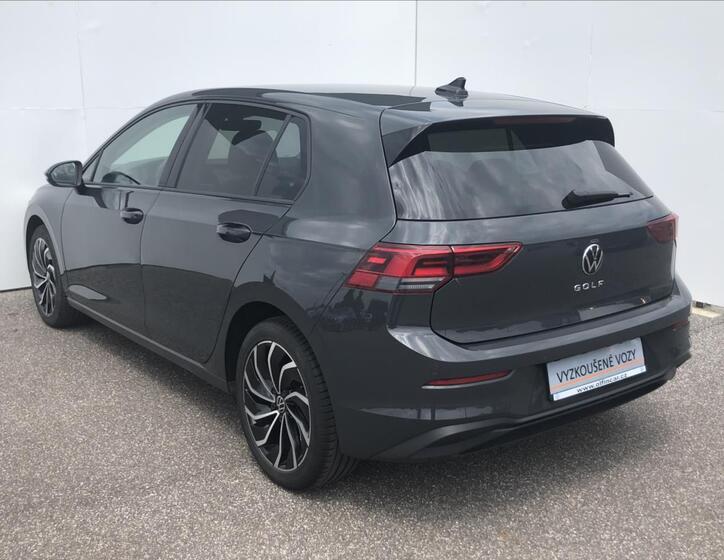Volkswagen Golf 9