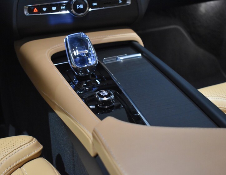 Volvo XC90 15