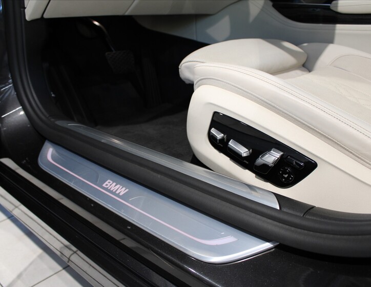 BMW Řada 7 10