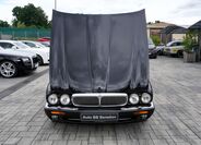 Jaguar XJR 9