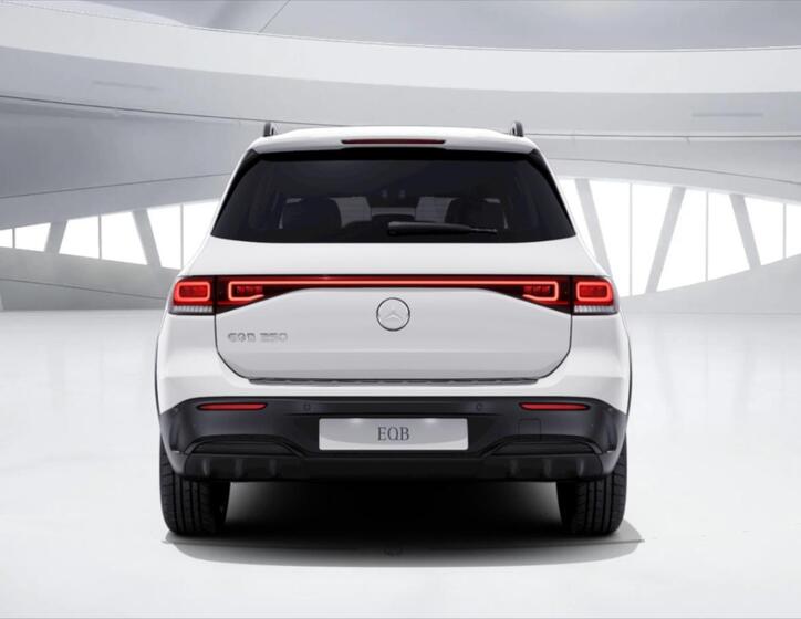 Mercedes-Benz EQB 5