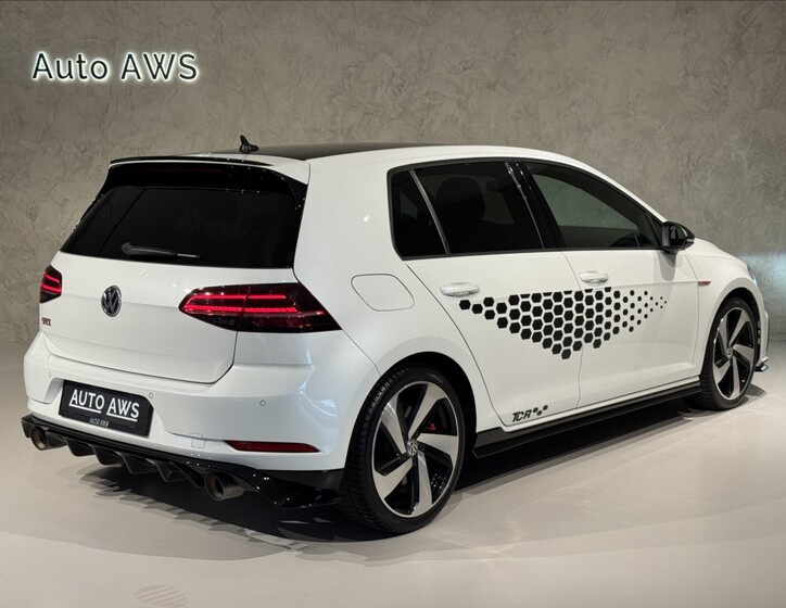 Volkswagen Golf 10