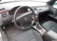 Mercedes-Benz Třídy E 18