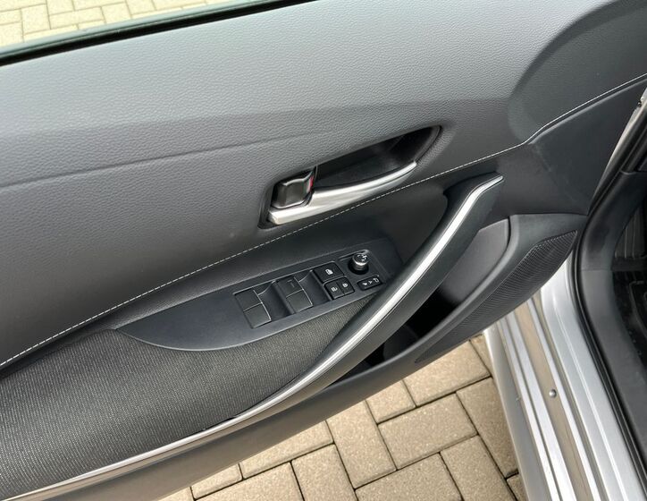 Toyota Corolla 12