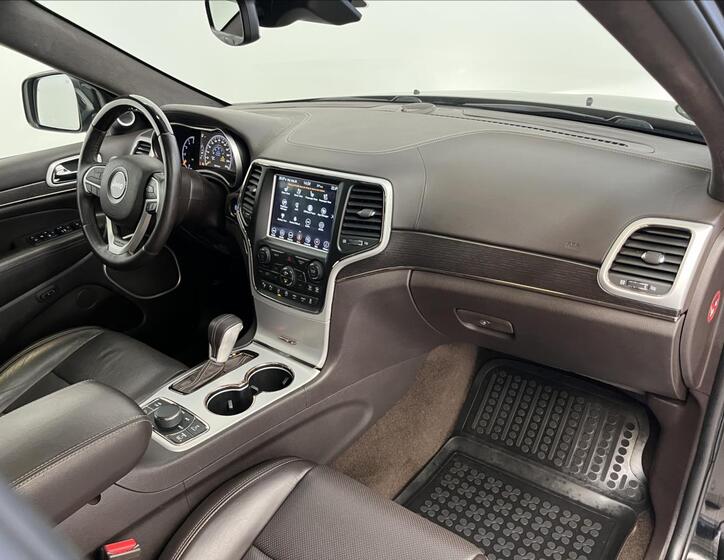 Jeep Grand Cherokee 23