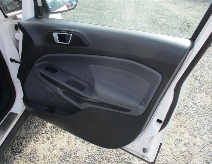 Ford EcoSport 10