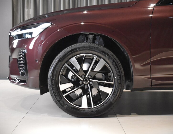 Volvo XC60 8