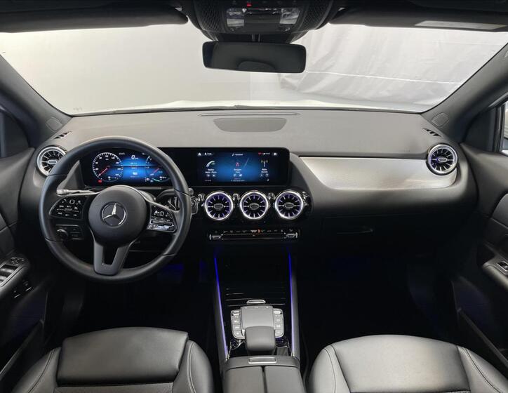 Mercedes-Benz GLA 13