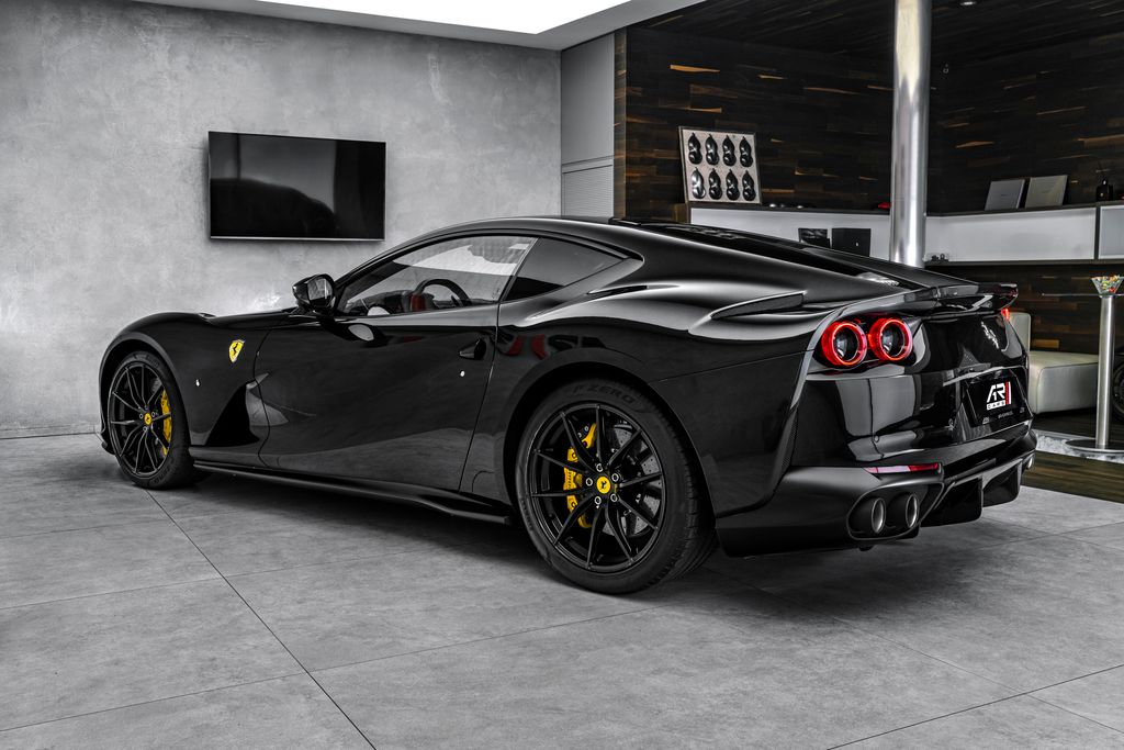 Ferrari 812