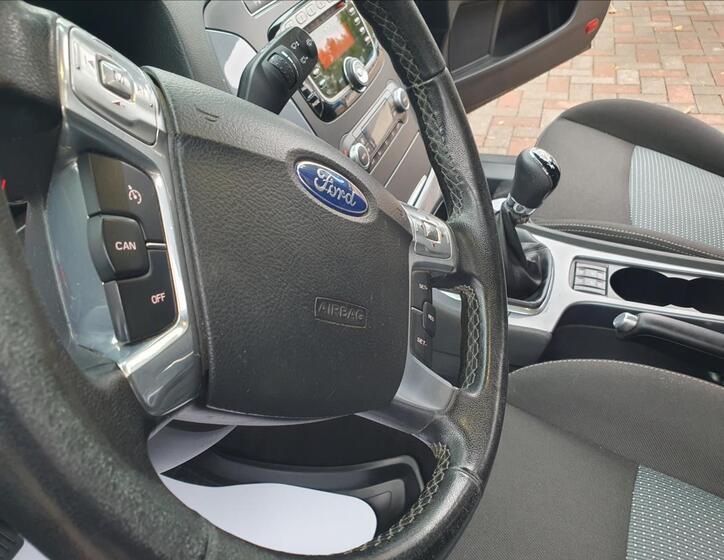 Ford Mondeo 24