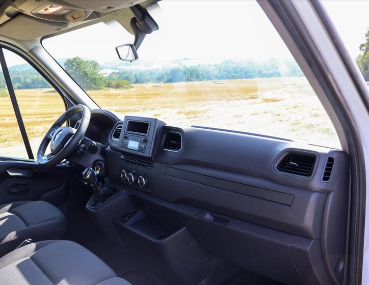Renault Master 27