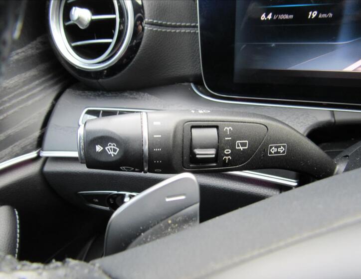 Mercedes-Benz Třídy E 33