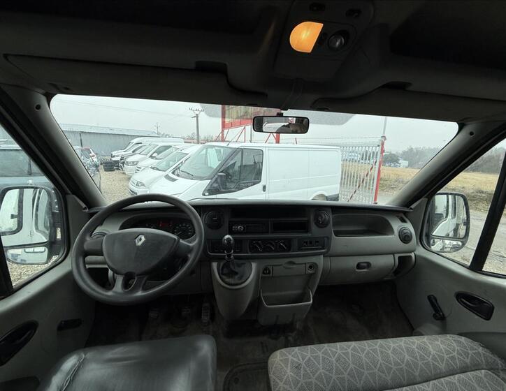 Renault Master 18