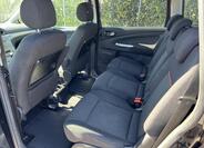 Ford Galaxy 13