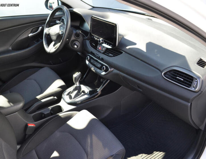 Hyundai i30 11