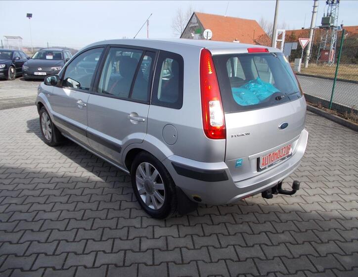 Ford Fusion 12