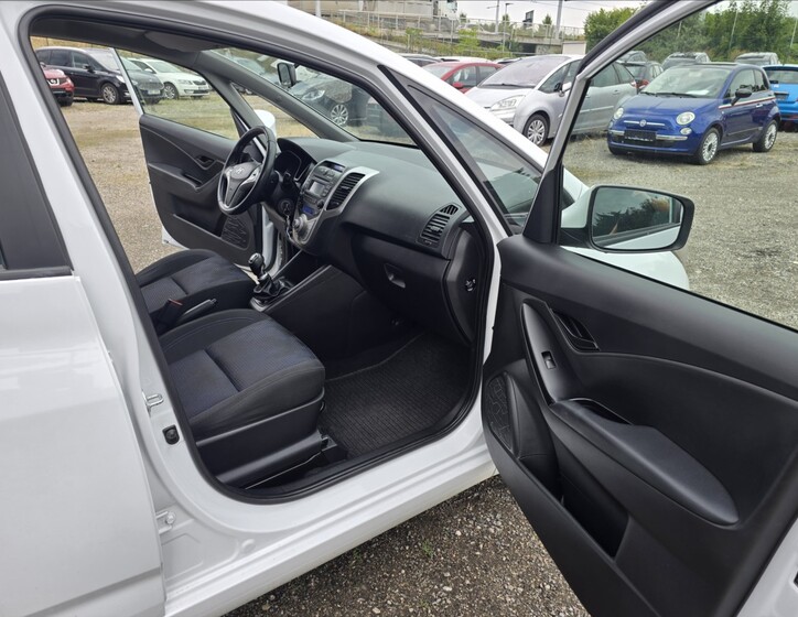 Hyundai ix20 10